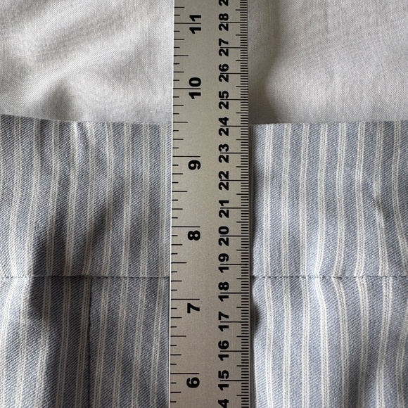 Hilary Radley Women's Nautical Striped Stretchy Pull On Casual 9" Shorts Blue 4 - Picture 8 of 12